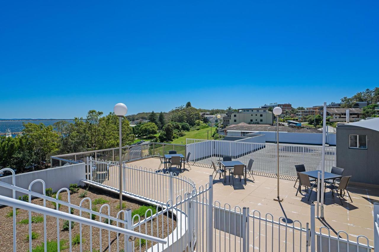 Nelson Towers Motel & Apartments Nelson Bay Exterior photo